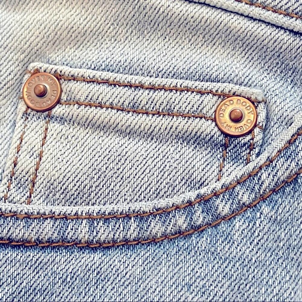 Cheap Monday Light Wash Distressed Donna Short Air Blue Wash Size 26 NWT - Picture 6 of 13